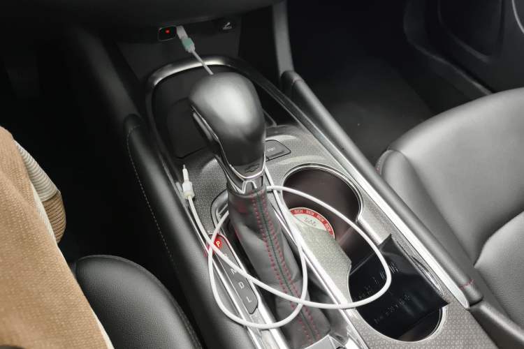 Used Chevrolet Malibu XL 2022 Redline 550T Automatic Sport Edition Gear Lever