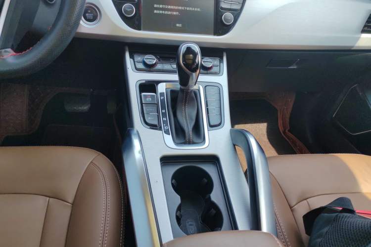 Used Geely Auto Emgrand X7 Sport 2016 1.8TD Automatic ZhiZun Version Gear Lever