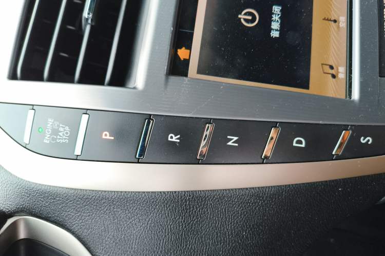 Used Lincoln MKZ 2018 2.0T Premium Edition
