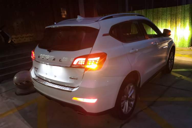 Used Haval H2 2016 Red-Label 1.5T Manual Two-Wheel Drive Luxury Model