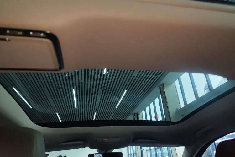 Used Mercedes-Benz E-Class 2019 Restyled E 300 L Sport Luxury Edition Headliner