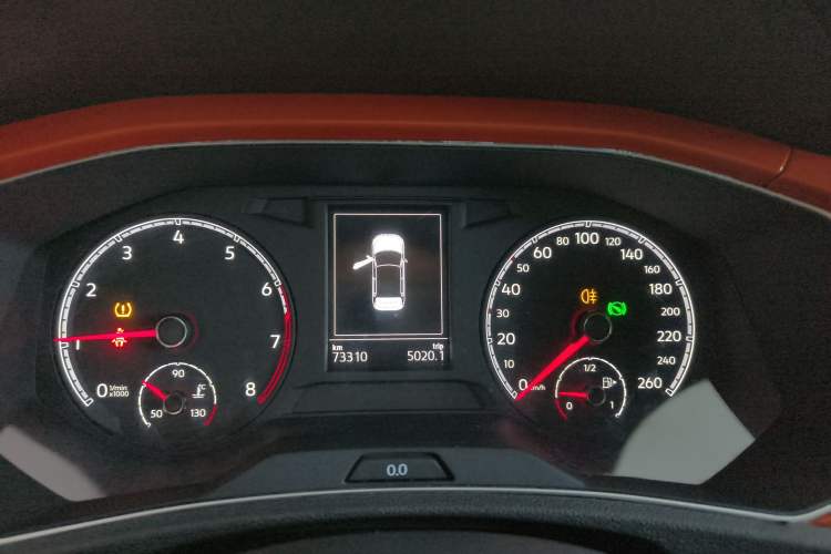 Used Volkswagen T-ROC 2018 230TSI DSG Two-Wheel Drive Advanced Version China V Standard