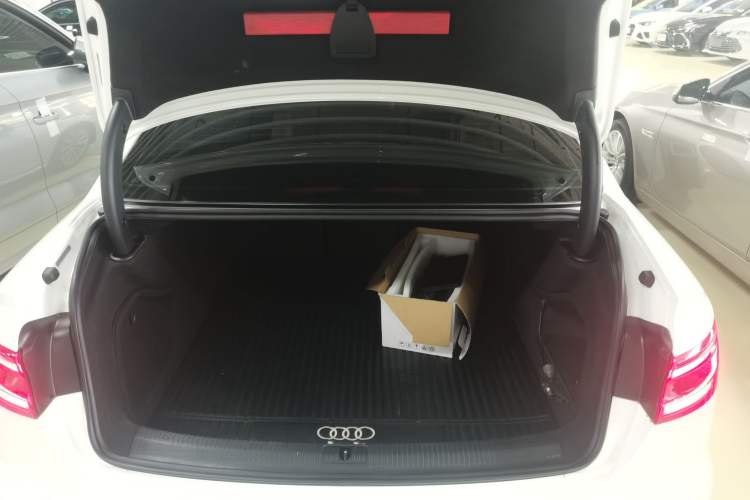 Used Audi A4L 2018 30th Anniversary Edition 40 TFSI Trendy Model