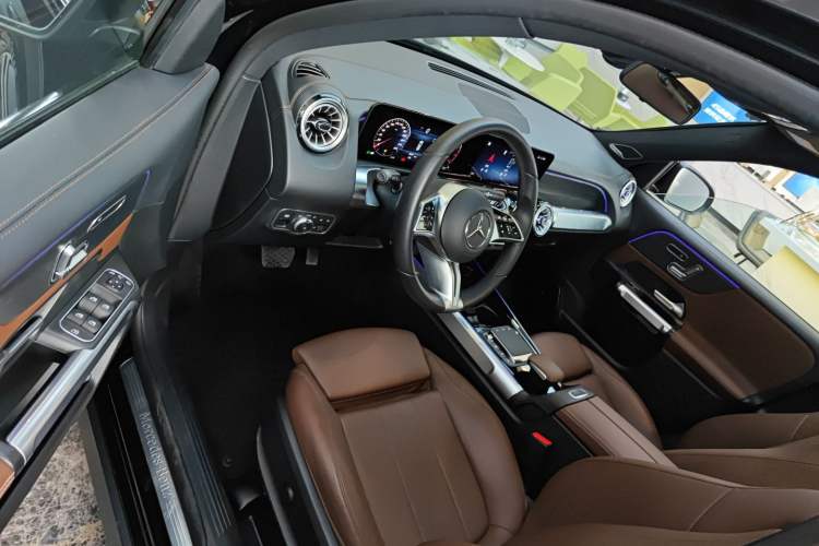 Used Mercedes-Benz GLB 2024 GLB 220 4MATIC