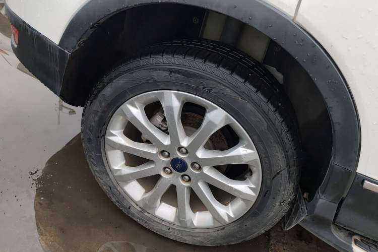 Used Ford Kuga 2015 1.5L GTDi Two-Wheel-Drive Comfort Model