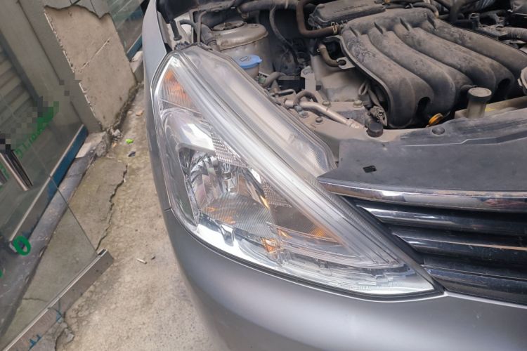 Used Nissan Livina 2013 1.6XE Manual Comfort Edition
