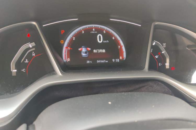 Used Honda Civic 2019 220TURBO CVT Dynamic Edition China VI Emission Standard Odometer Close Up