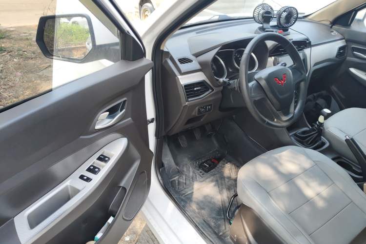 Used Wuling Hongguang 2021 1.5L Facelift S Comfort Version Hydraulic Power Steering LAR Driver Seat