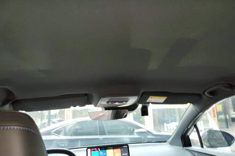 Used MG 4 EV 2023 415 km Range Sea-Faring Champion Edition Headliner