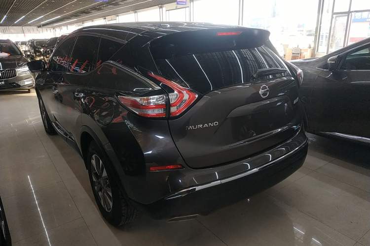 Used Nissan Murano 2019 2.5L XL Two-Wheel Drive Smart Connect Luxury Edition China VI Standard