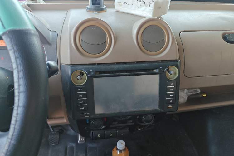 Used Dongfeng Xiaokang V27 2011 1.3L Standard Version BG13-20 Audio And AC Panel