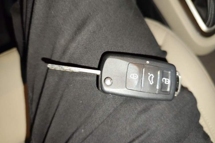 Used Buick GT 2017 15N Automatic Elite Version Vehicle Key