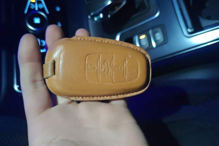 Used Hongqi H5 2022 Classic Model Facelift 1.8T Automatic Smart Connect Flagship Edition