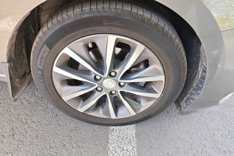 Used Buick GL6 2019 18T 6-Seater Connected Luxury Version China VI Standard Right Front Wheel Hub