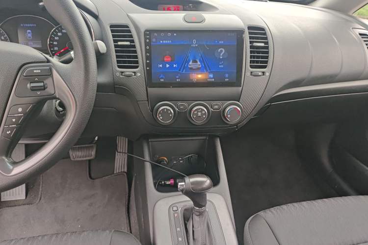 Used Kia K3 2015 1.6L Automatic GL Audio And AC Panel