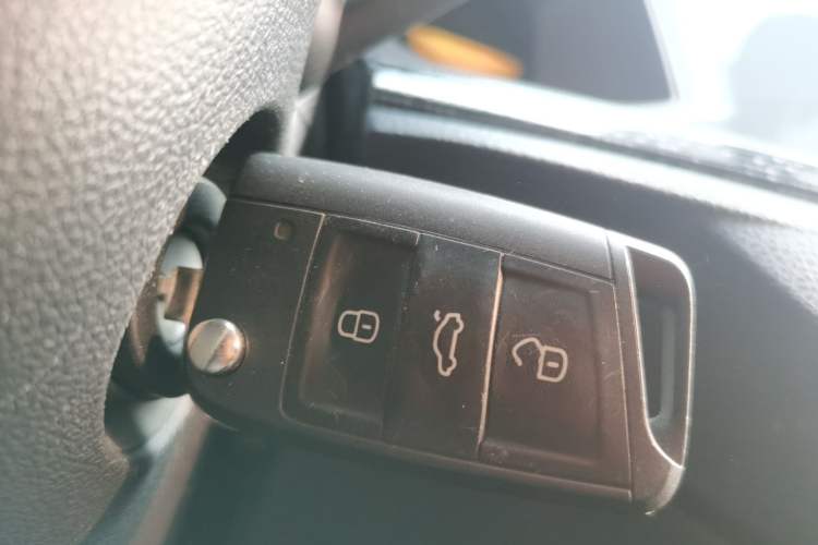 Used Volkswagen Lavida 2023 New Sharp 1.5L Automatic Excellent New Edition
