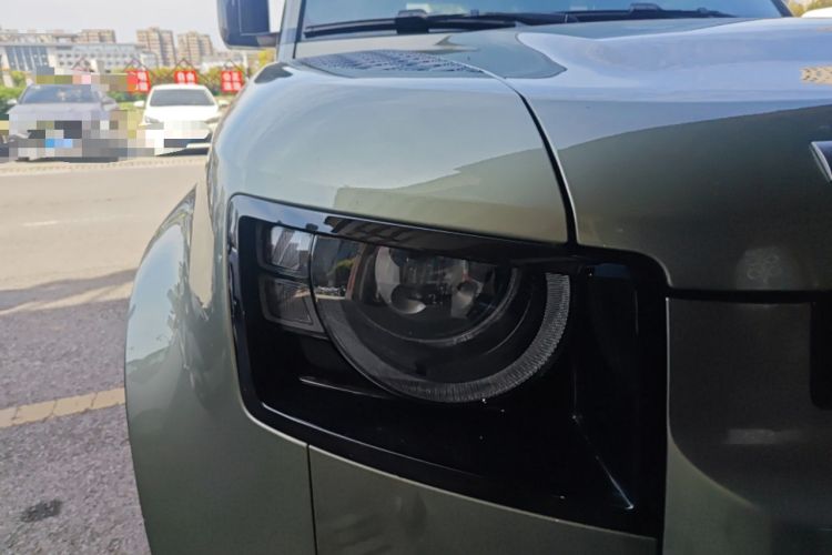 Used Land Rover Defender 2022 110 P400 X-DYNAMIC HSE Right Front Headlight