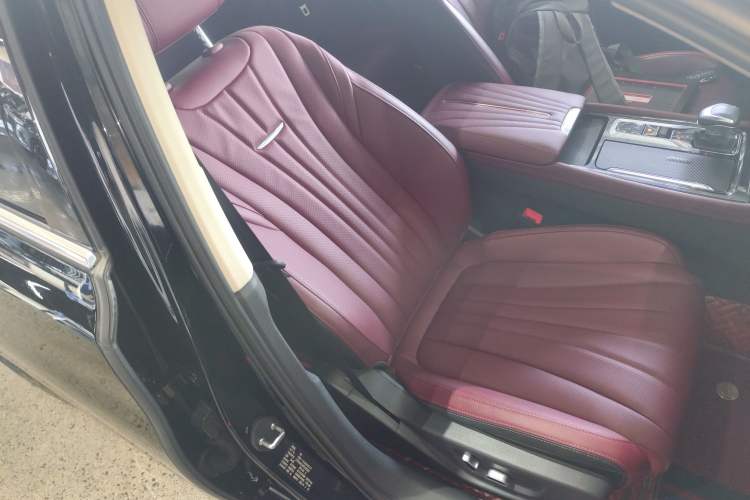 Used Hongqi H5 2023 1.5T DCT Smart Connect Flagship Edition Right Front Seat