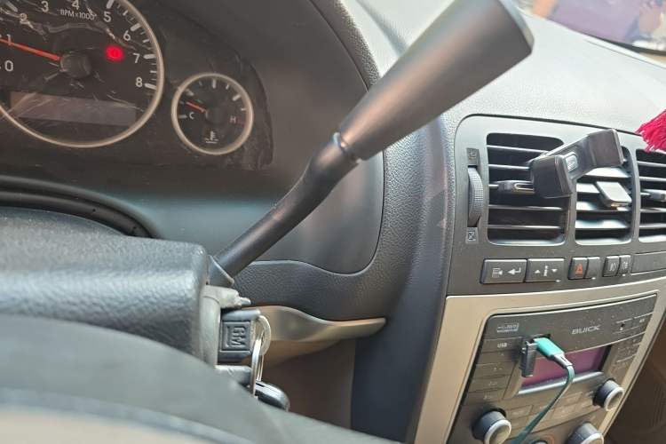 Used Buick GL8 2014 2.4L Executive Edition Gear Lever