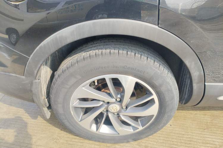 Used Baojun 560 2015 1.8L manual luxury version
