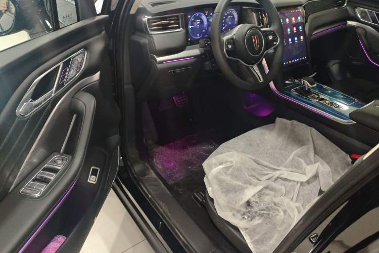 Used Hongqi HS7 PHEV 2025 Model 2.0T PHEV Two-Wheel Drive Qi Xiang Edition 7-Seater
