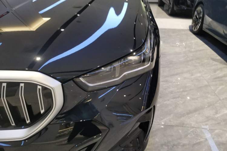 Used BMW 5 Series 2024 530Li Leading Model M Sport Package