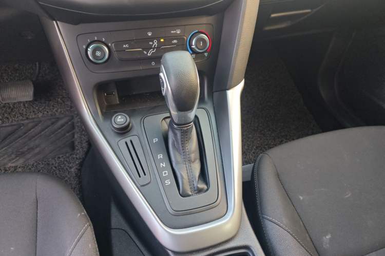 Used Ford Focus 2015 Hatchback 1.6L Automatic Comfort Model