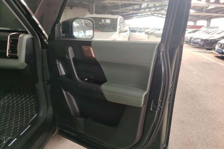 Used iCAR 03 2024 501km Four-wheel Drive Long-Range Advanced Version