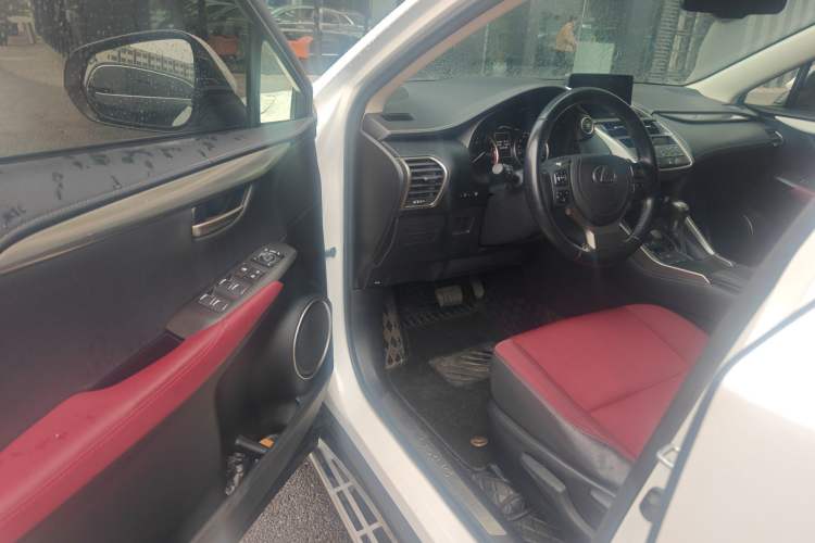 Used Lexus NX 2020 200 Front-Wheel Drive Freeline Edition China VI Standard Driver Seat