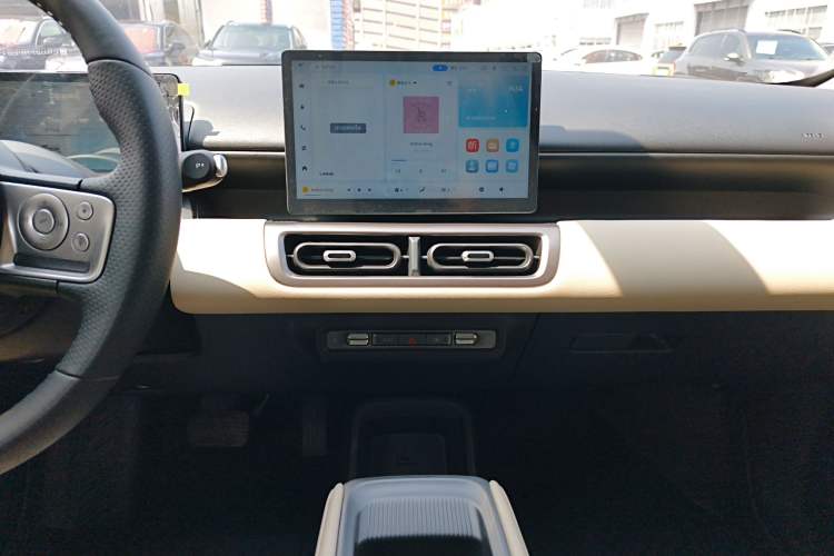 Used Wuling Bingo PLUS 2024 510 km Flagship Edition Four-Seater Version Audio And AC Panel