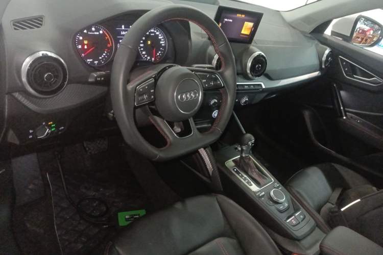 Used Audi Q2L 2024 35TFSI Ambition Dynamic Edition Center Console