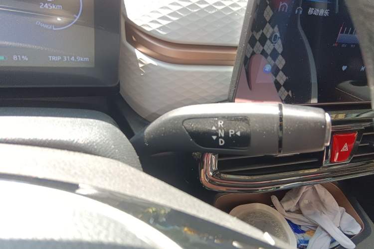 Used SOL E10X 2021 302 km Range Luxury Version 31.4 kWh
