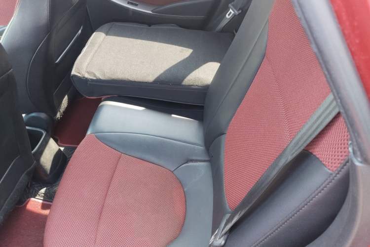Used Hyundai Verna Ray 2014 1.4L Automatic GLX Left Rear Seat