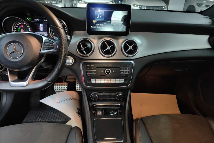 Used Mercedes-Benz CLA 2017 CLA 220 4MATIC
