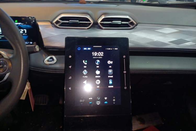 Used Dongfeng Aeolus SKY EV01 2023 445km PRO Audio And AC Panel