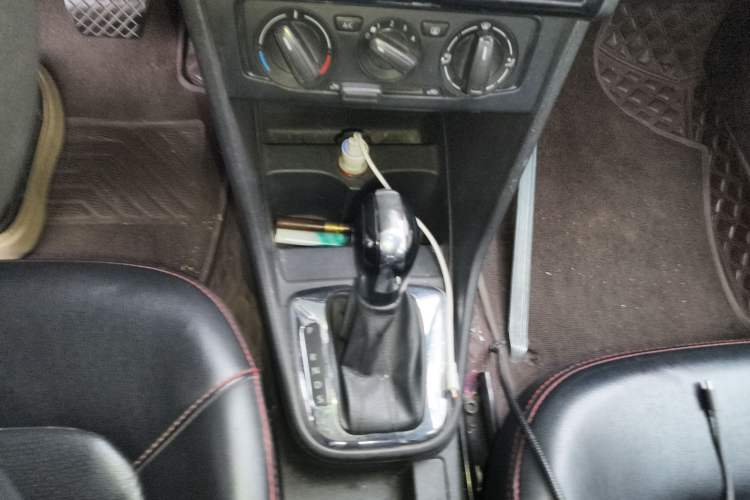 Used Volkswagen Jetta 2013 1.6L Automatic Fashion Model
