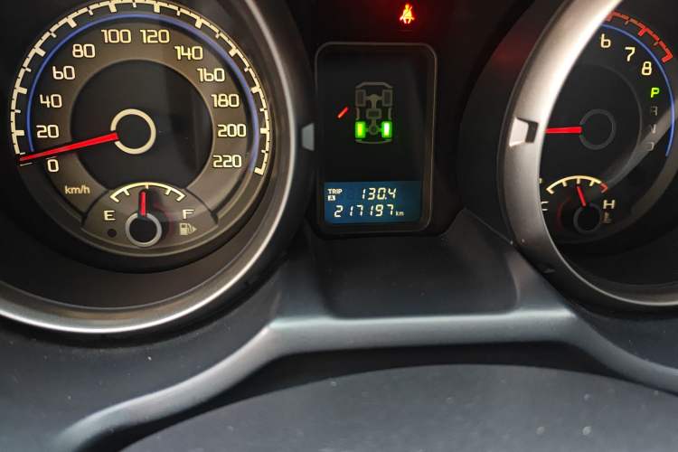 Used Mitsubishi Pajero 2011 3.0L Elite Edition Odometer Close Up