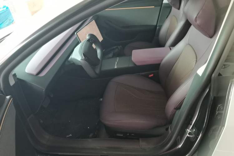 Used Tesla Model 3 2025 Rear-Wheel-Drive Version
