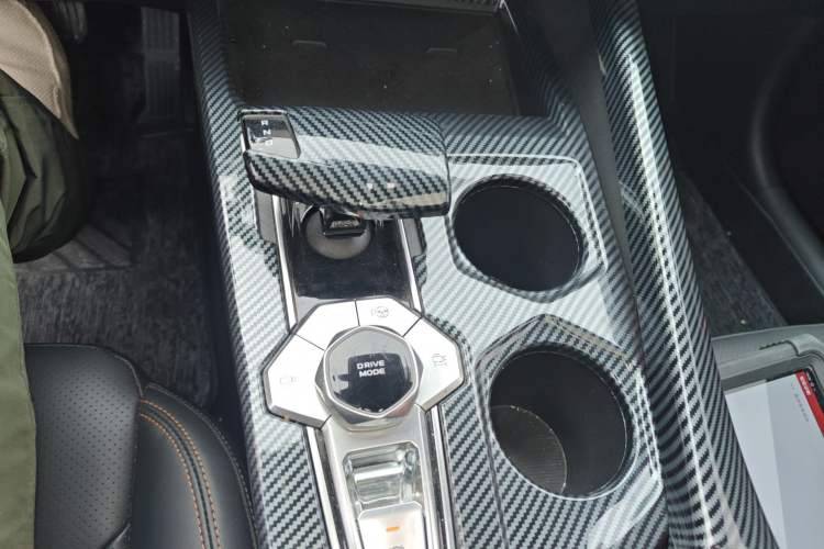 Used CHANGAN UNI-V 2022 1.5T Smart Navigation Version Gear Lever