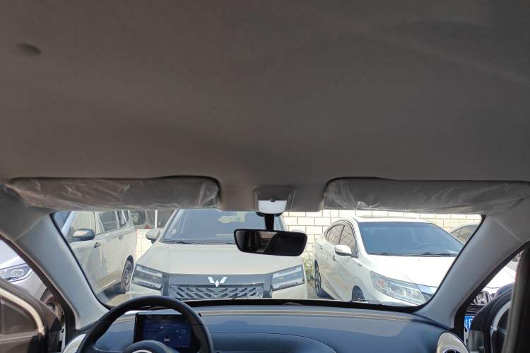 Used Wuling Bingo 2023 203km Light Edition Headliner