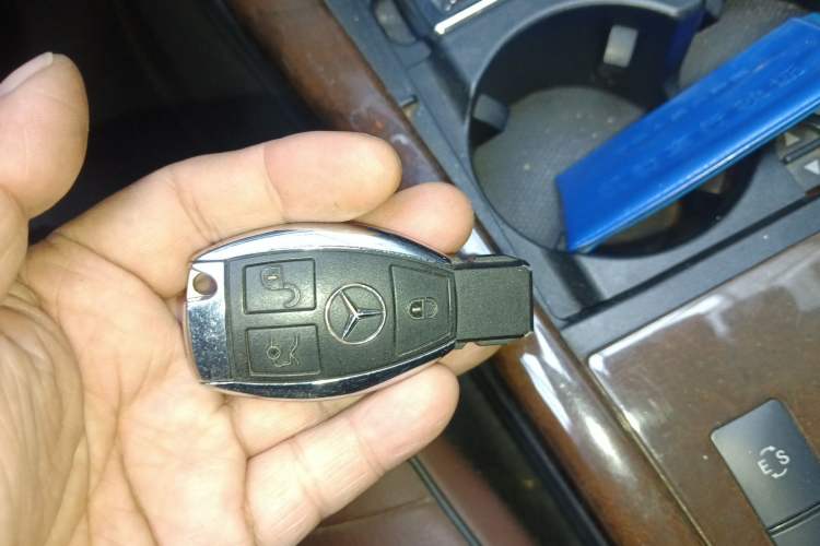 Used Mercedes-Benz E-Class 2015 E 320 L 4MATIC Vehicle Key