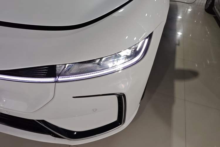 Used VOYAH PASSION 2023 Four-Wheel Drive Standard Edition