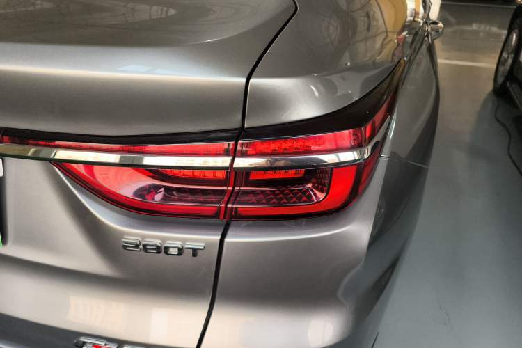 Used CHANGAN CS85 COUPE 2021 1.5T DCT Prestige Model
