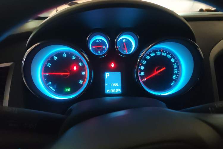 Used Buick GT 2013 XT 1.6L Automatic Fashion Edition Instrument Cluster
