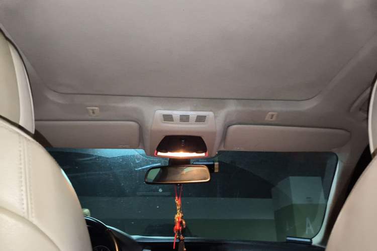 Used BMW 5 Series 2012 530Li Luxury Model Headliner