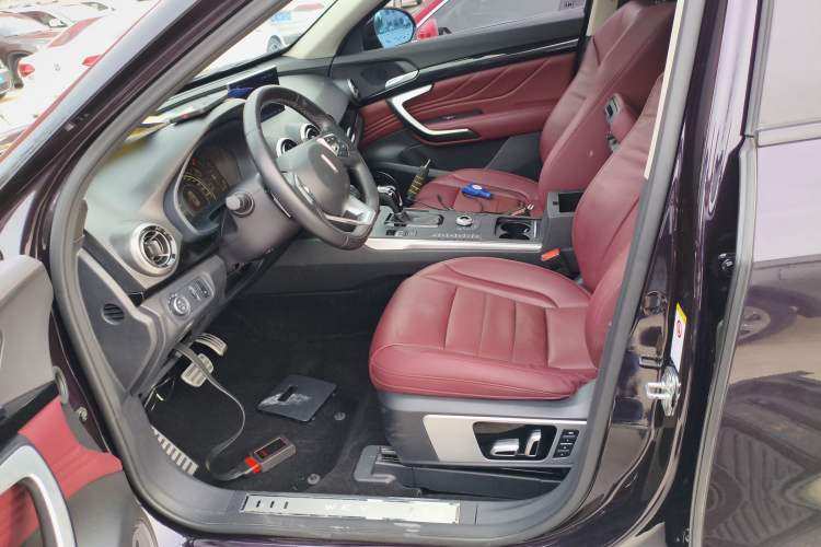 Used Wey VV7 2017 2.0T Flagship Model Left Front Seat