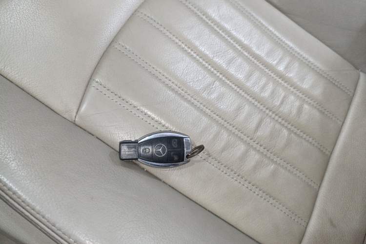 Used Mercedes-Benz Viano 2013 3.0L Comfort Edition Vehicle Key