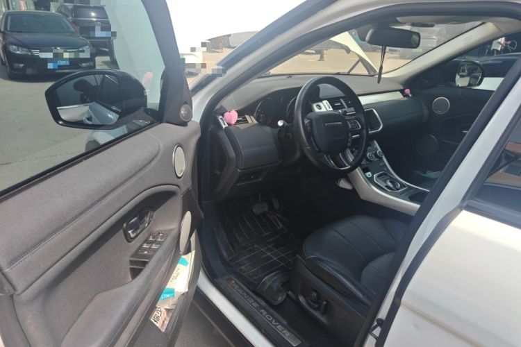 Used Land Rover Range Evoque 2018 240 PS SE Smart Brilliance Edition Driver Seat