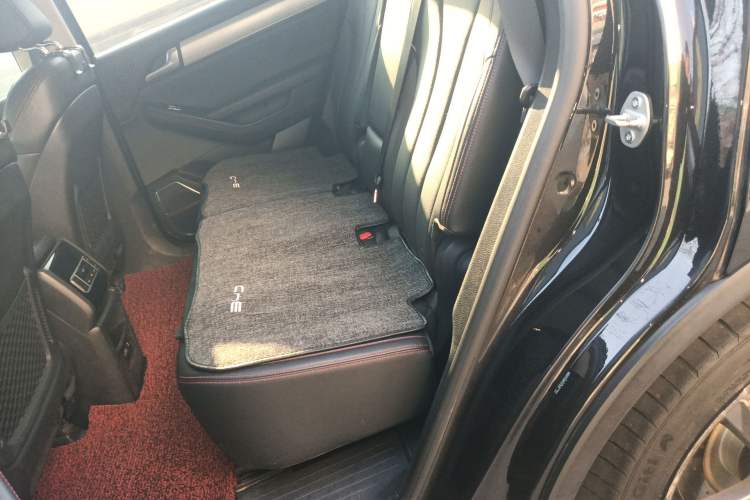 Used BYD Tang New Energy 2018 DM 2.0T All-Wheel Drive Smart Connectivity Luxury Model 7 Seats China V Emission Standard Left Rear Seat