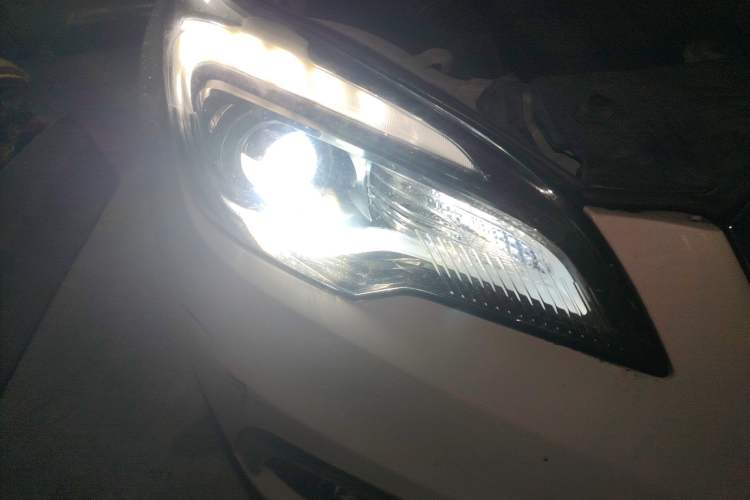 Used Buick Envision 2016 20T Two-Wheel-Drive Elite Model